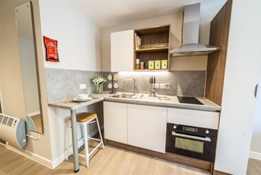 1 bed studio, Calton Road, Holyrood, Edinburgh, EH88DP - Image 5